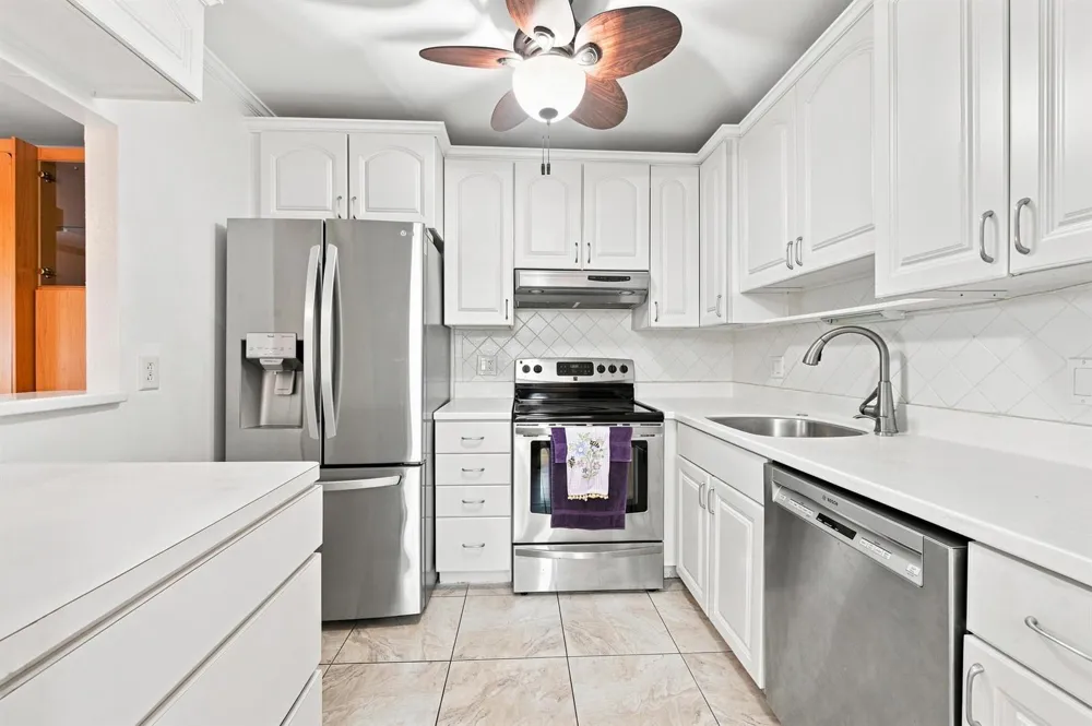 167 Valencia G Delray Beach, FL 33446