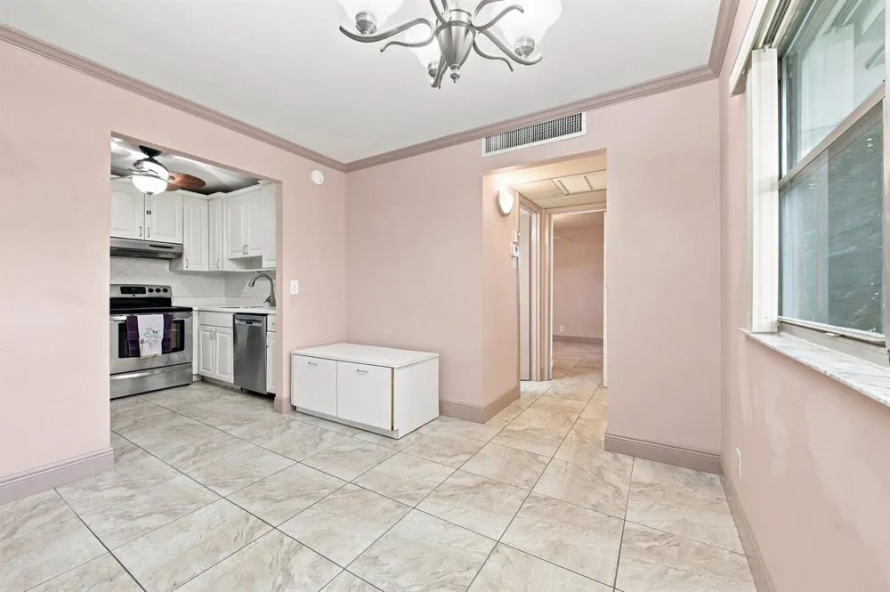167 Valencia G Delray Beach, FL 33446