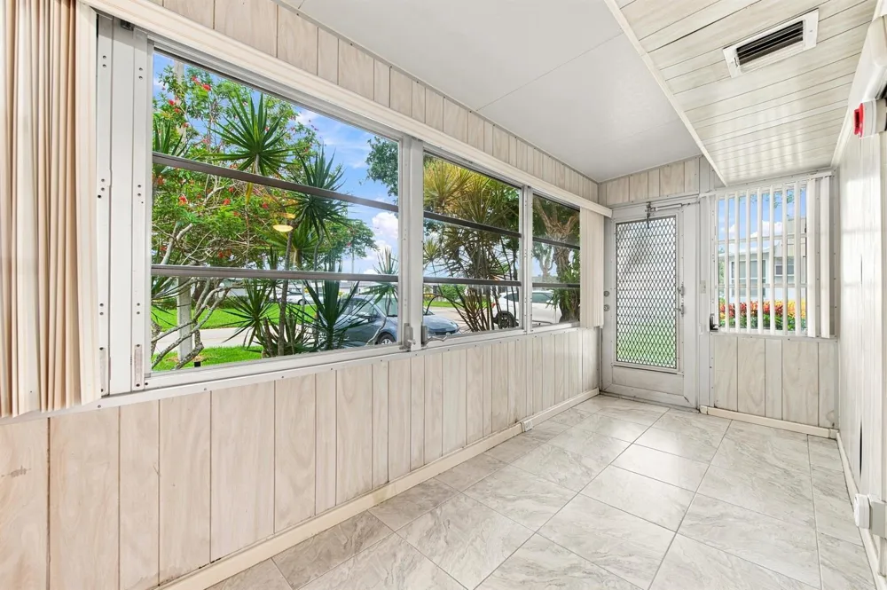 167 Valencia G Delray Beach, FL 33446