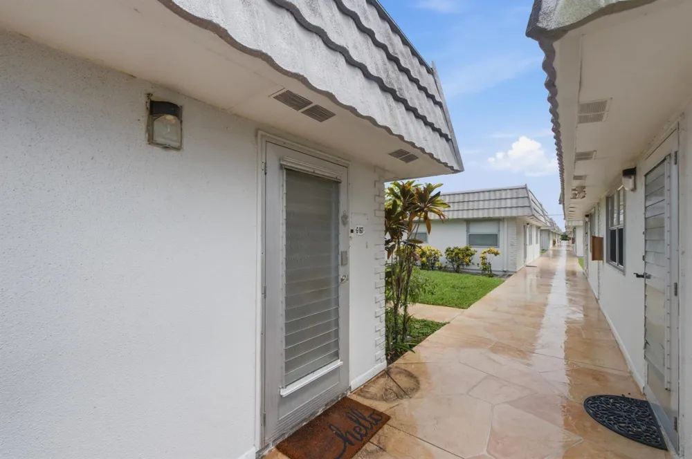 167 Valencia G Delray Beach, FL 33446