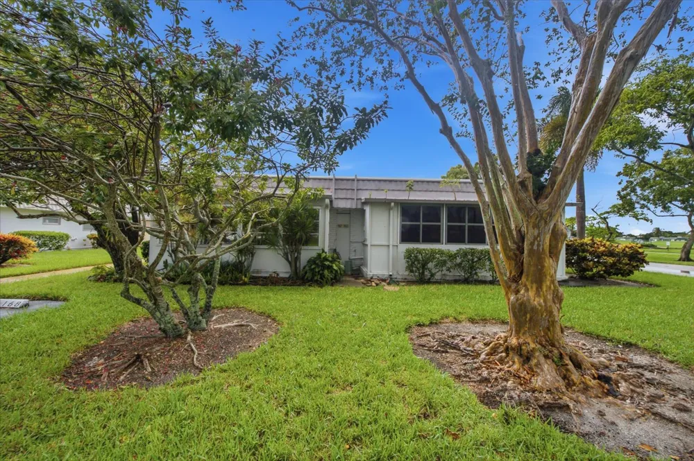 167 Valencia G Delray Beach, FL 33446