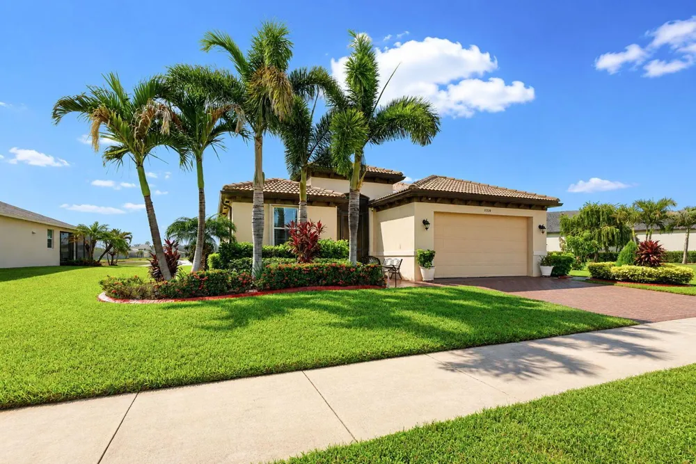11320 SW Lake Park Drive Port St. Lucie, FL 34987