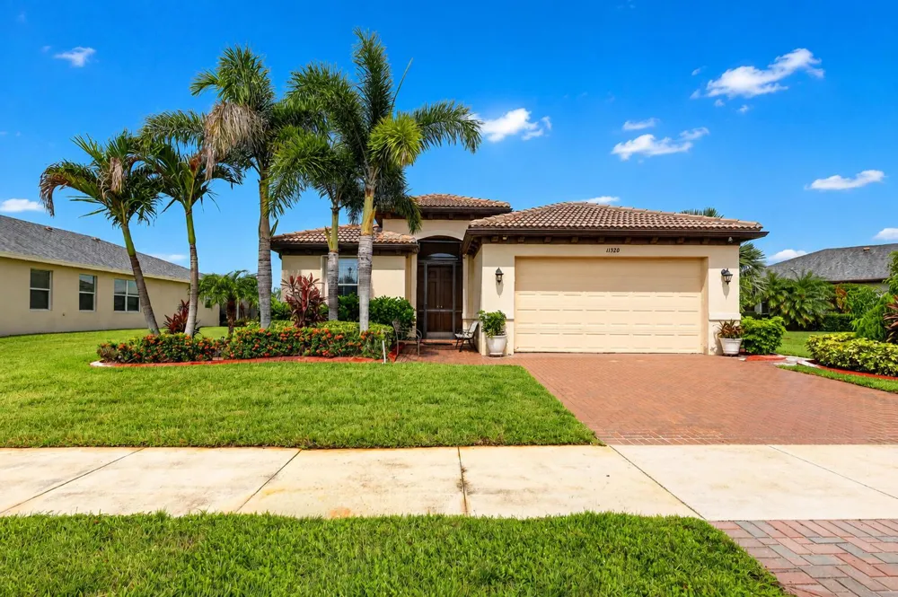 11320 SW Lake Park Drive Port St. Lucie, FL 34987