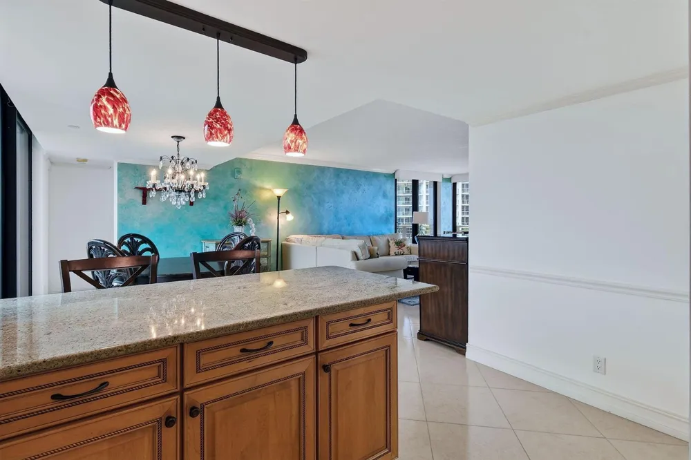 3000 OCEAN DRIVE #8A Singer Island, FL 33404