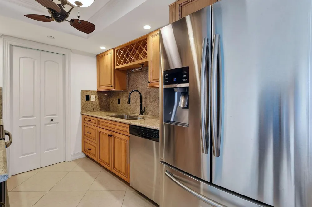 3000 OCEAN DRIVE #8A Singer Island, FL 33404