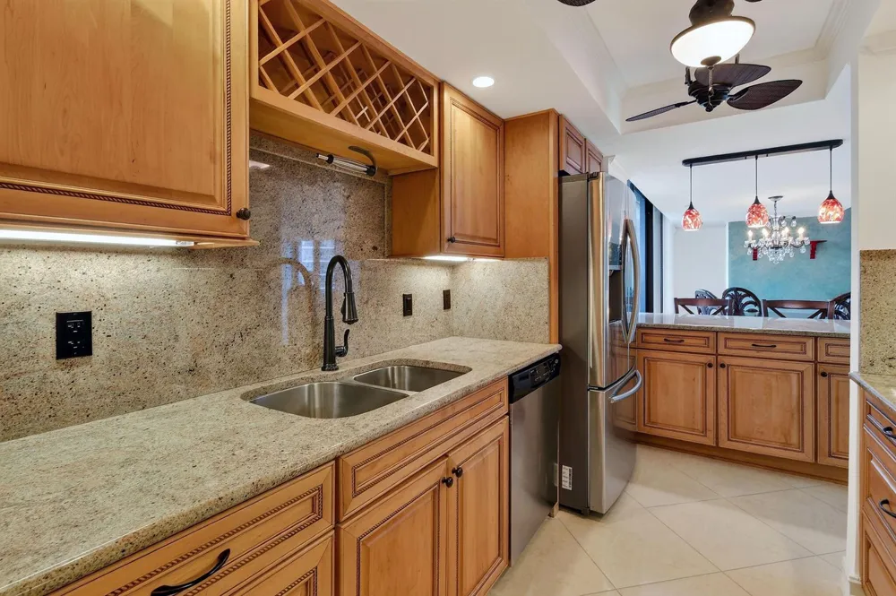 3000 OCEAN DRIVE #8A Singer Island, FL 33404