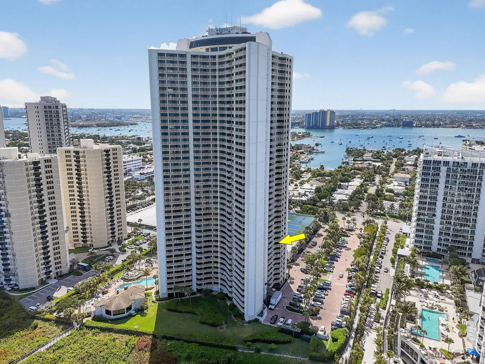 3000 OCEAN DRIVE #8A Singer Island, FL 33404