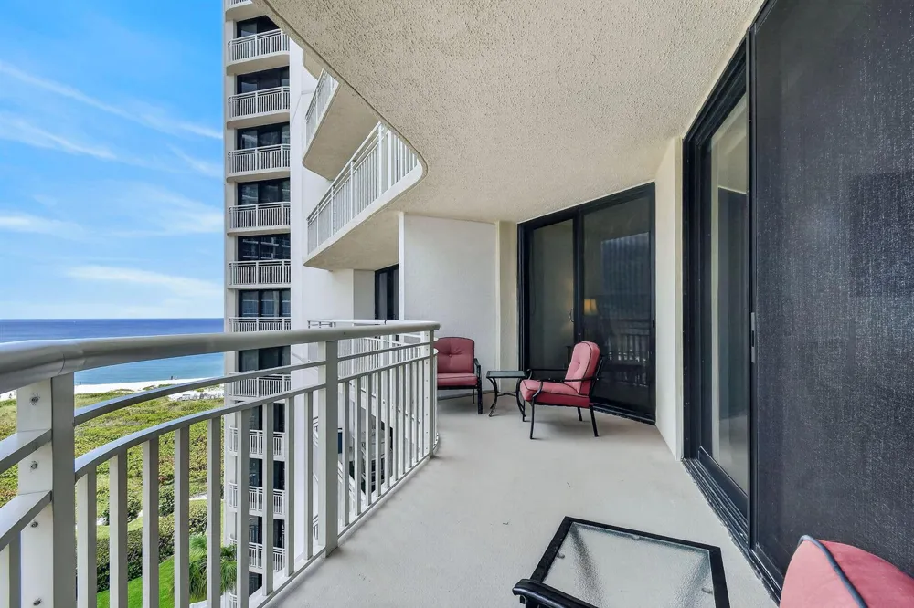 3000 OCEAN DRIVE #8A Singer Island, FL 33404