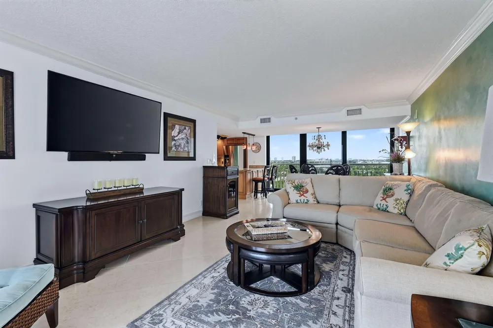 3000 OCEAN DRIVE #8A Singer Island, FL 33404