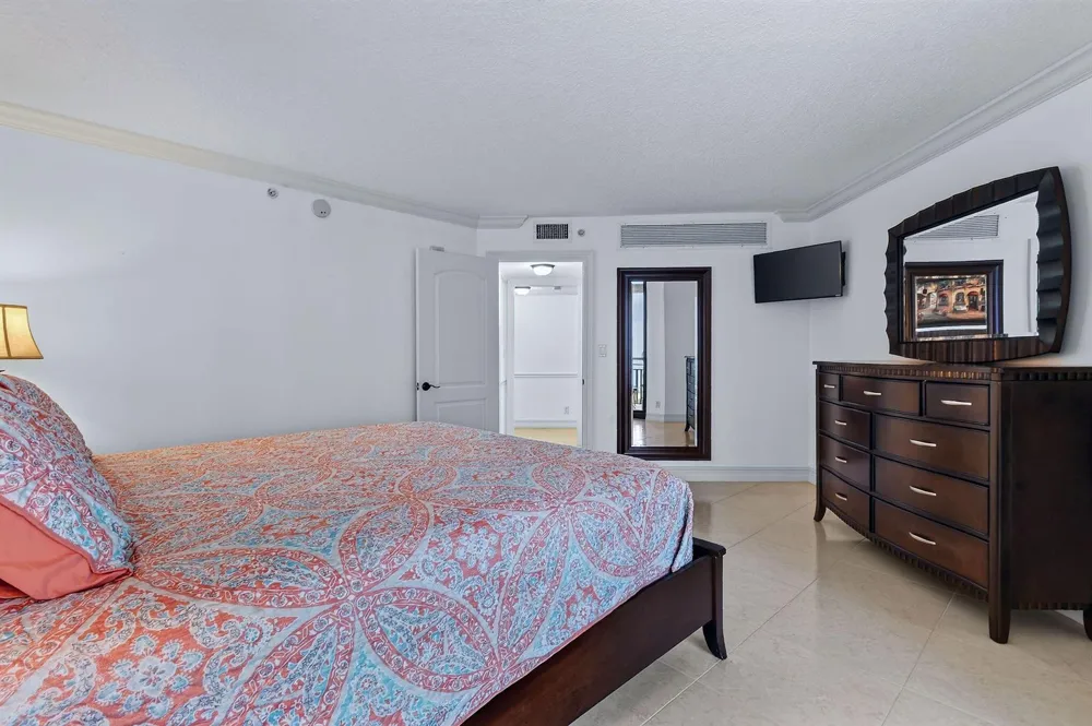 3000 OCEAN DRIVE #8A Singer Island, FL 33404