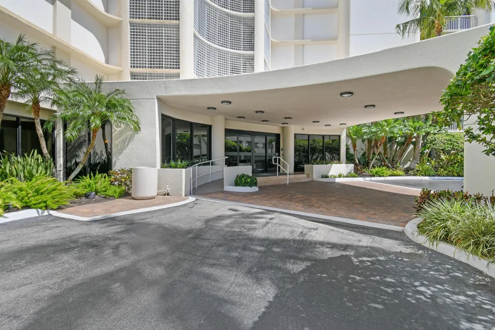 3000 OCEAN DRIVE #8A Singer Island, FL 33404