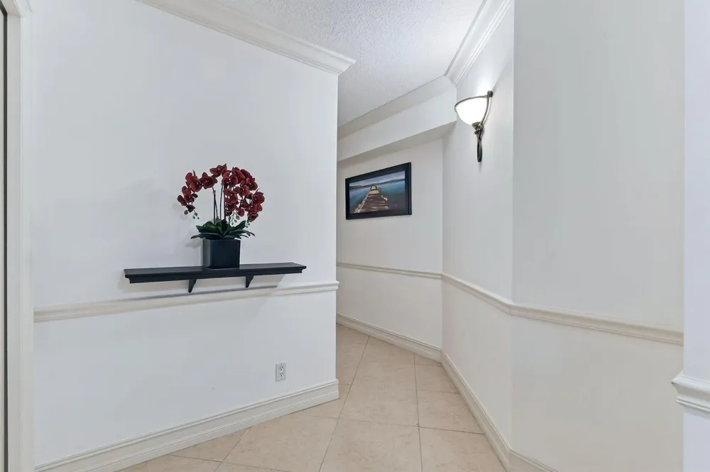 3000 OCEAN DRIVE #8A Singer Island, FL 33404