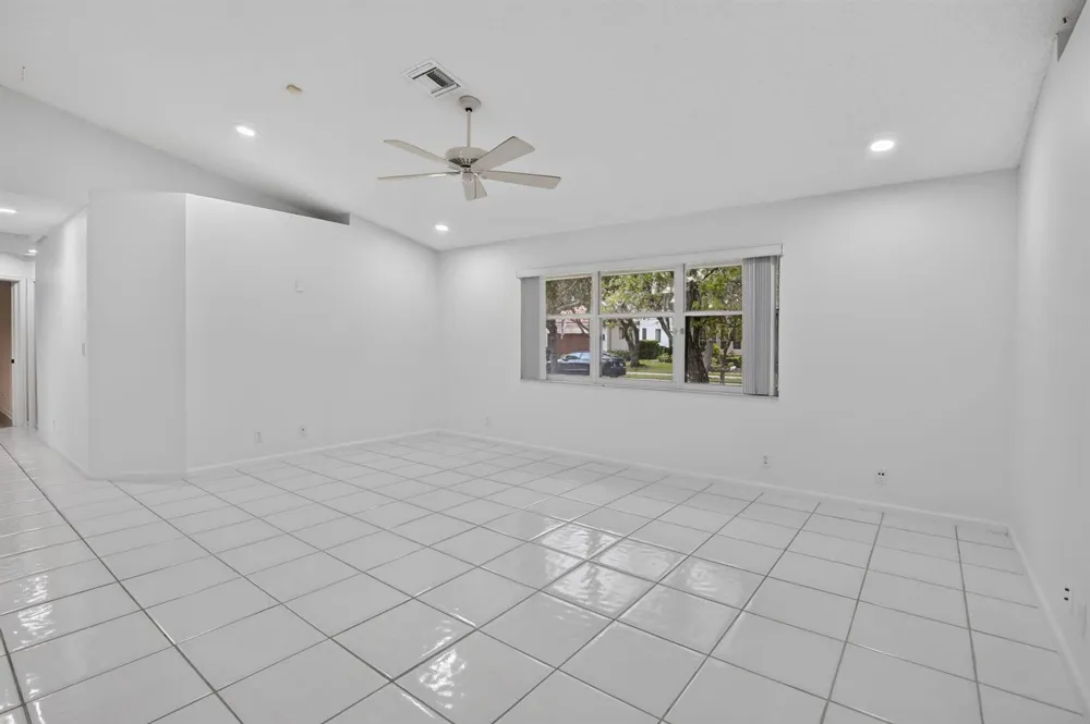 924 SPOONBILL CIRCLE Weston, FL 33326