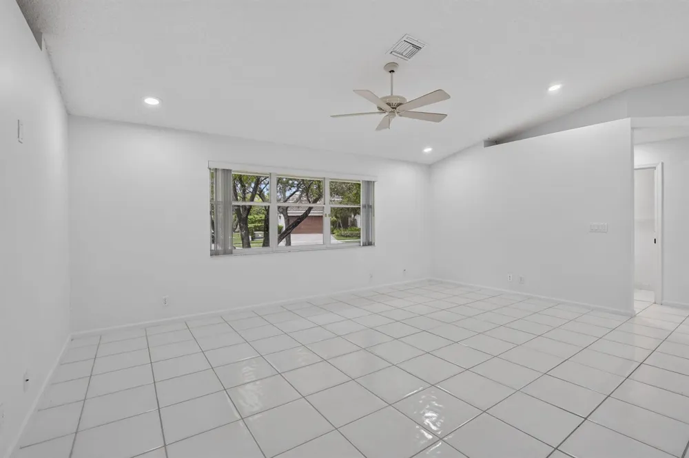 924 SPOONBILL CIRCLE Weston, FL 33326