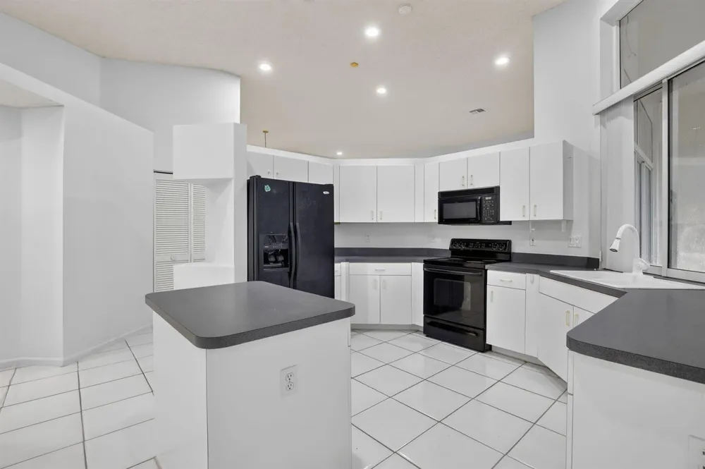 924 SPOONBILL CIRCLE Weston, FL 33326