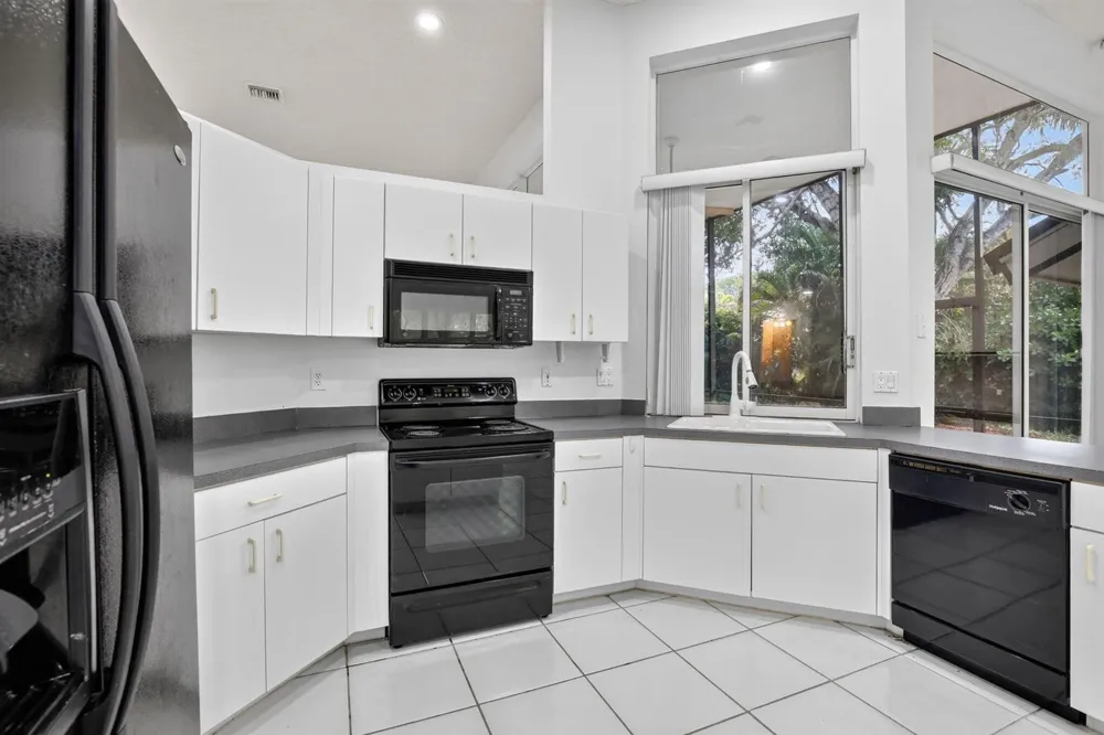 924 SPOONBILL CIRCLE Weston, FL 33326