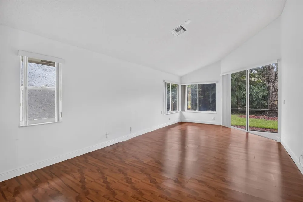 924 SPOONBILL CIRCLE Weston, FL 33326