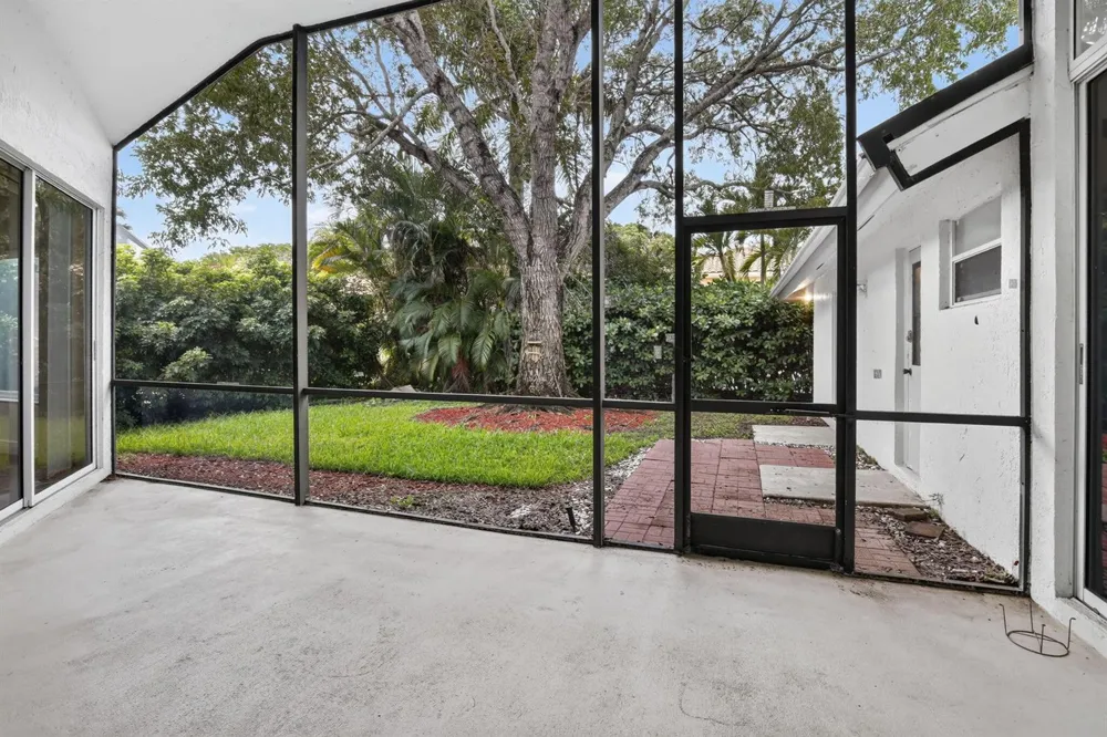 924 SPOONBILL CIRCLE Weston, FL 33326