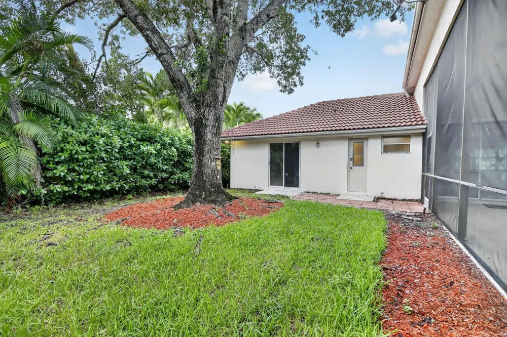 924 SPOONBILL CIRCLE Weston, FL 33326