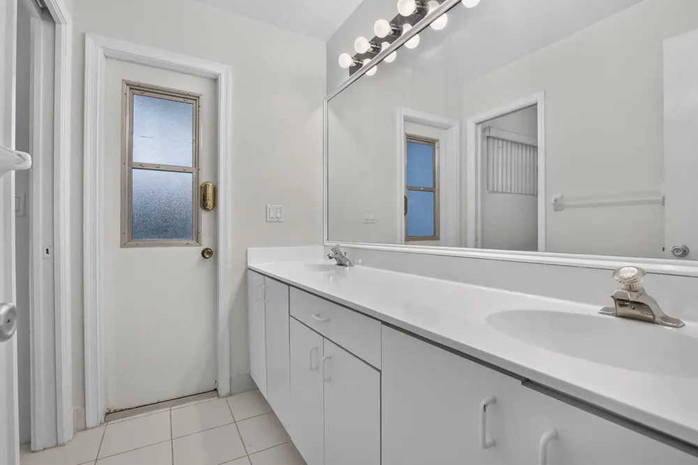 924 SPOONBILL CIRCLE Weston, FL 33326