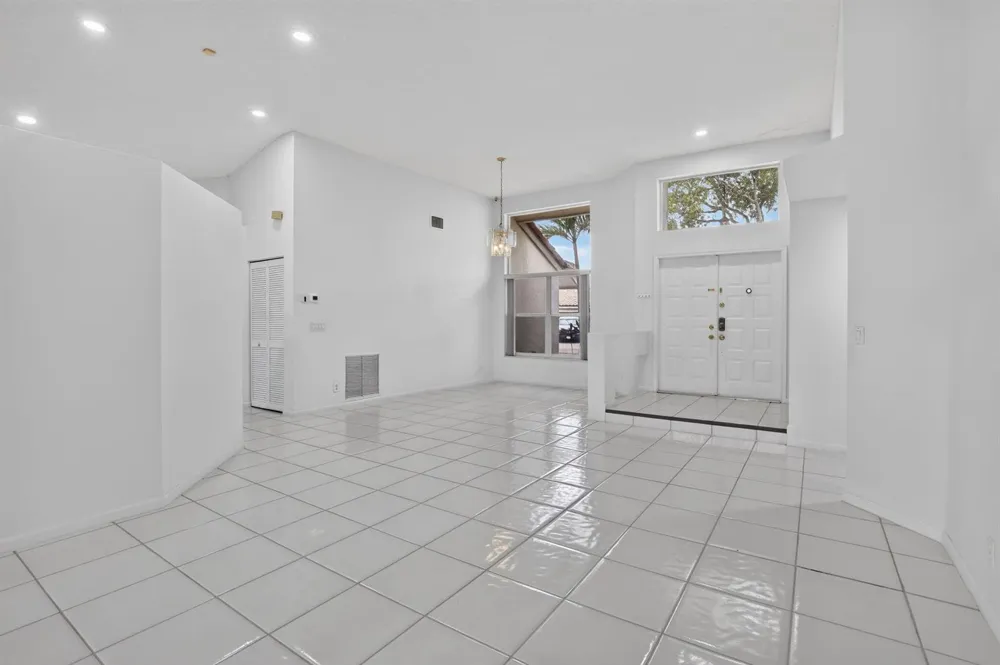 924 SPOONBILL CIRCLE Weston, FL 33326