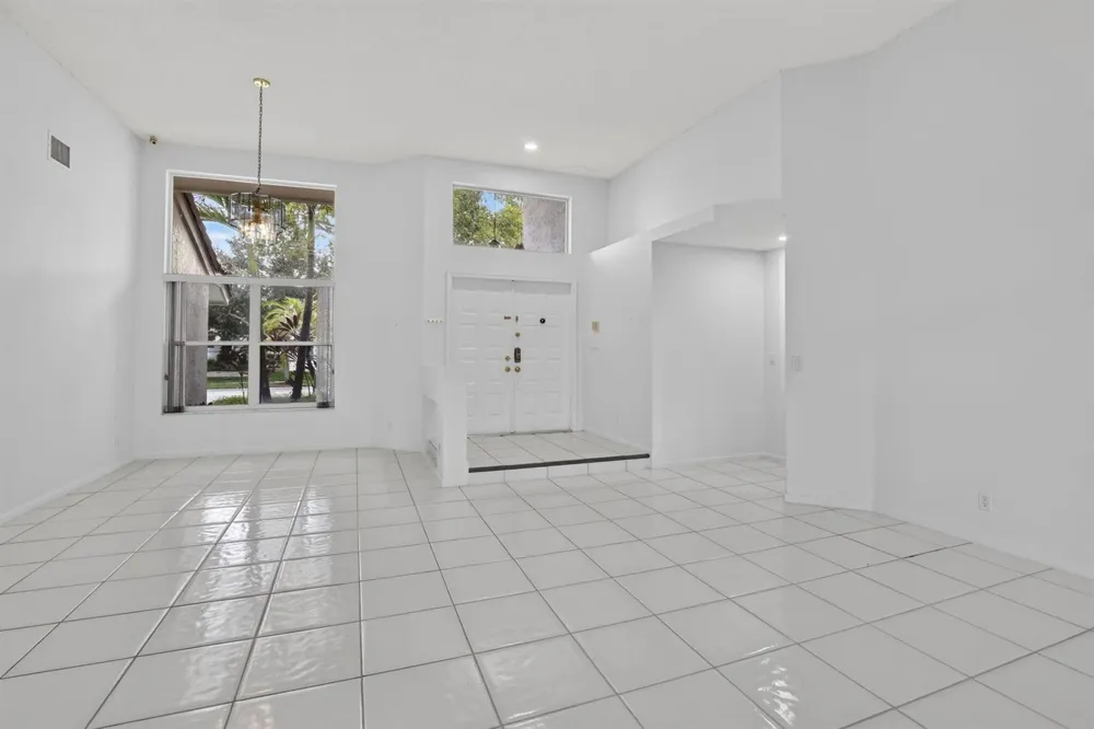 924 SPOONBILL CIRCLE Weston, FL 33326