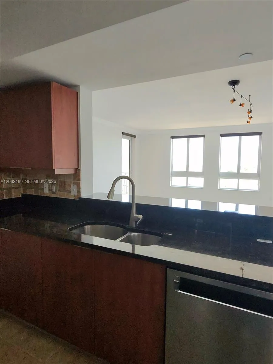 7350 SW 89th St #1102S Miami, FL 33156
