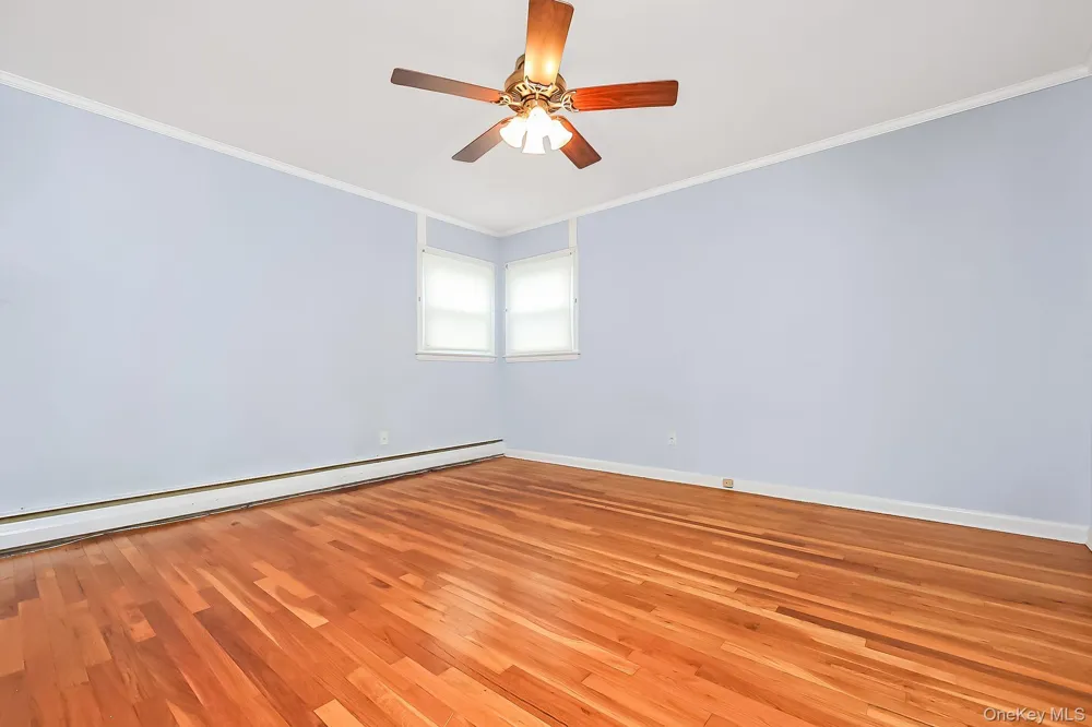 70 Prairie Lane Lindenhurst, NY 11757