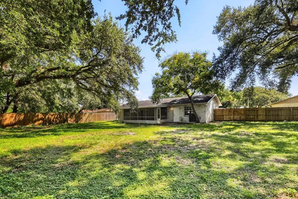 1418 OAK VALLEY DRIVE Seffner, FL 33584