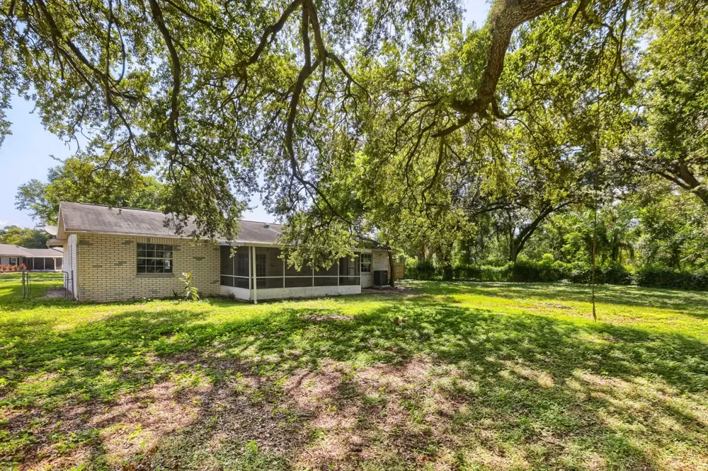 1418 OAK VALLEY DRIVE Seffner, FL 33584