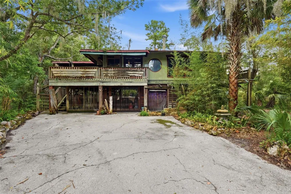 504 NE 7TH STREET Gainesville, FL 32601