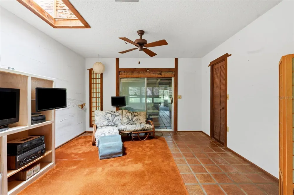 504 NE 7TH STREET Gainesville, FL 32601