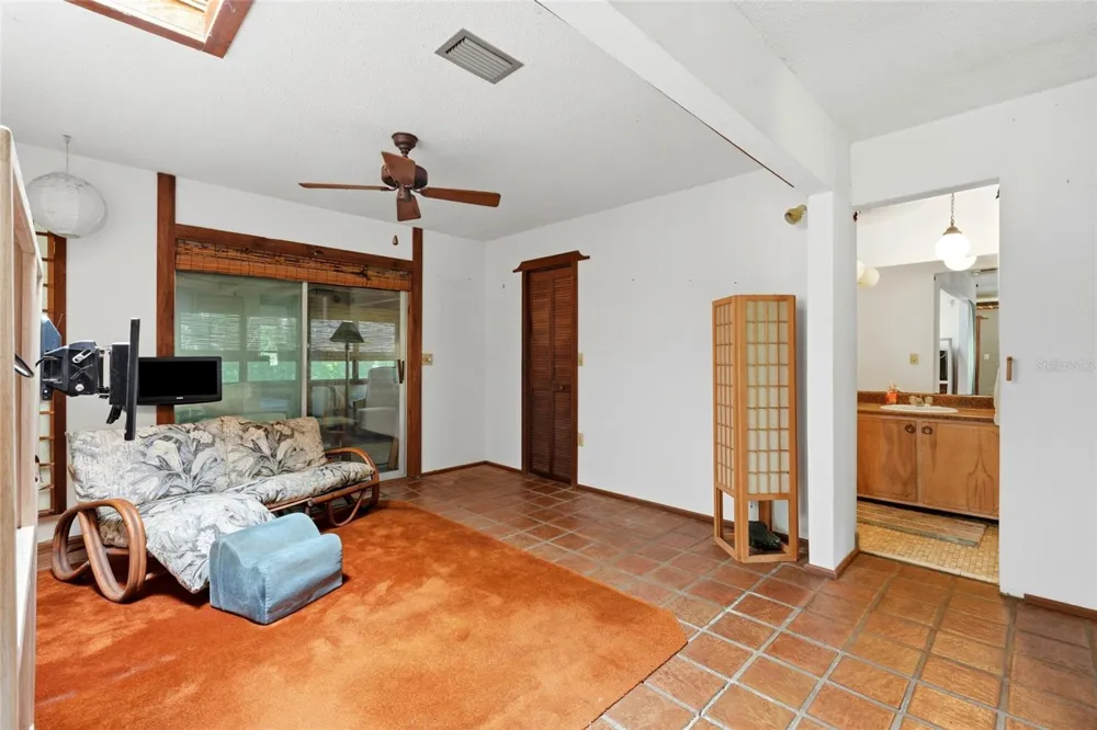 504 NE 7TH STREET Gainesville, FL 32601