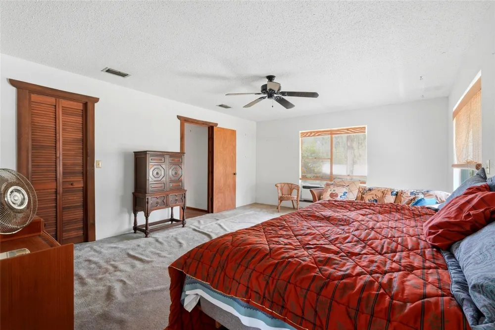 504 NE 7TH STREET Gainesville, FL 32601