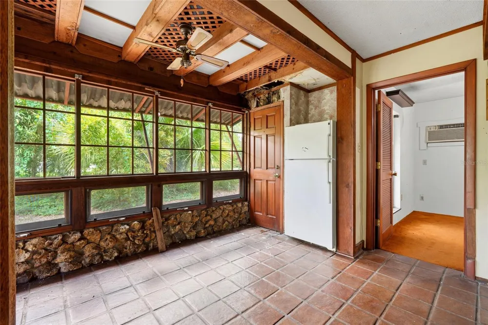 504 NE 7TH STREET Gainesville, FL 32601