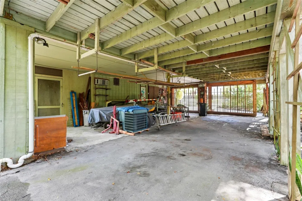 504 NE 7TH STREET Gainesville, FL 32601