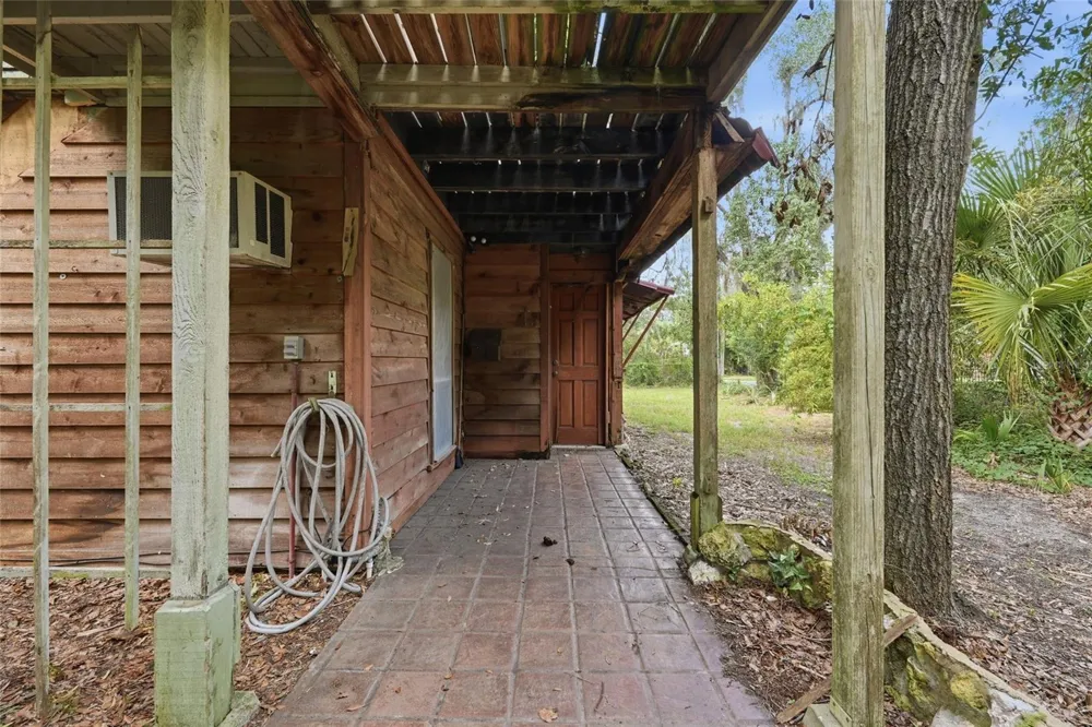 504 NE 7TH STREET Gainesville, FL 32601