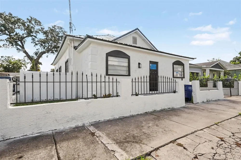 2923 SANCHEZ STREET Tampa, FL 33605
