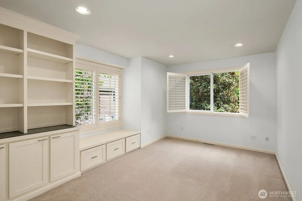 6308 110th Avenue NE Kirkland, WA 98033