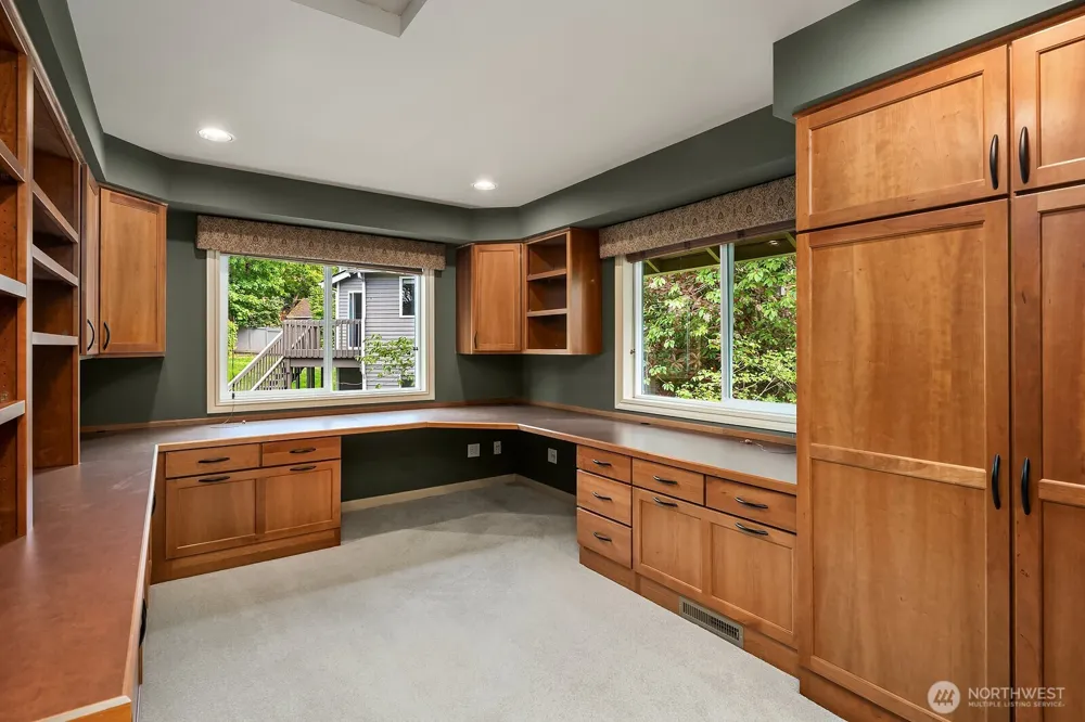 6308 110th Avenue NE Kirkland, WA 98033