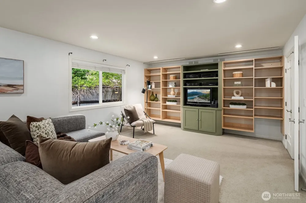6308 110th Avenue NE Kirkland, WA 98033