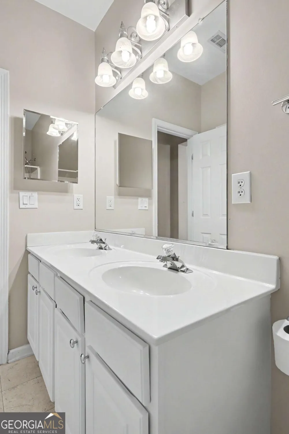 1539 Rachels RDG NW Kennesaw, GA 30152