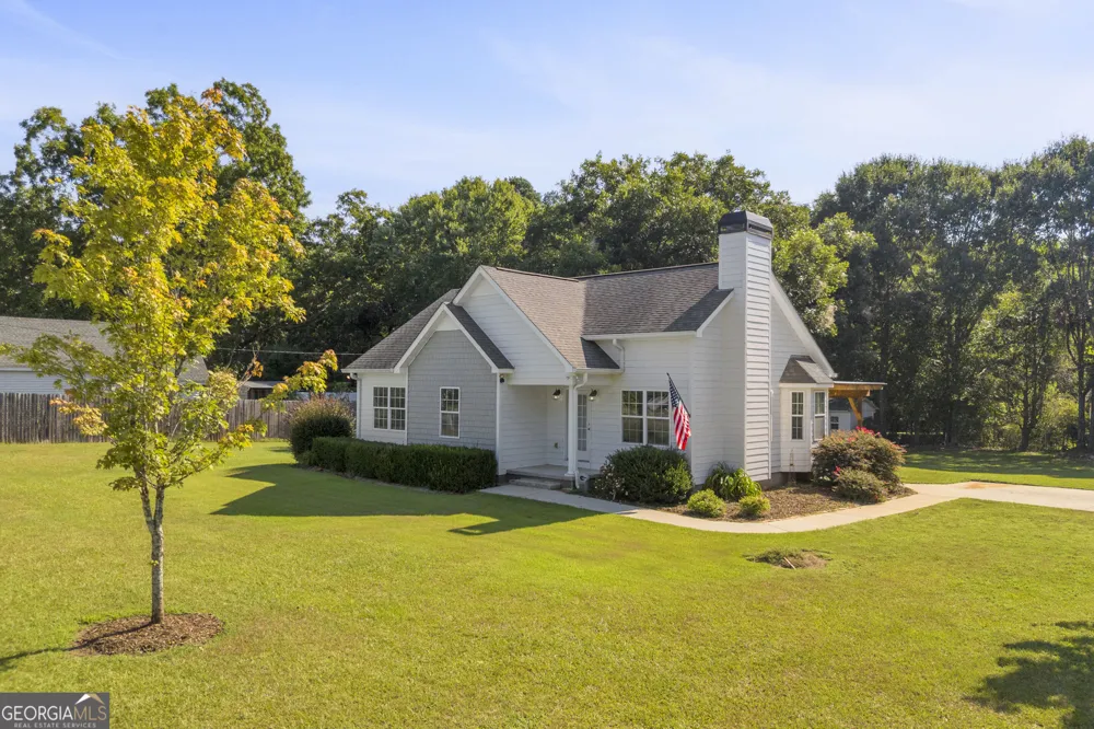 216 Yancey RD Arnoldsville, GA 30619