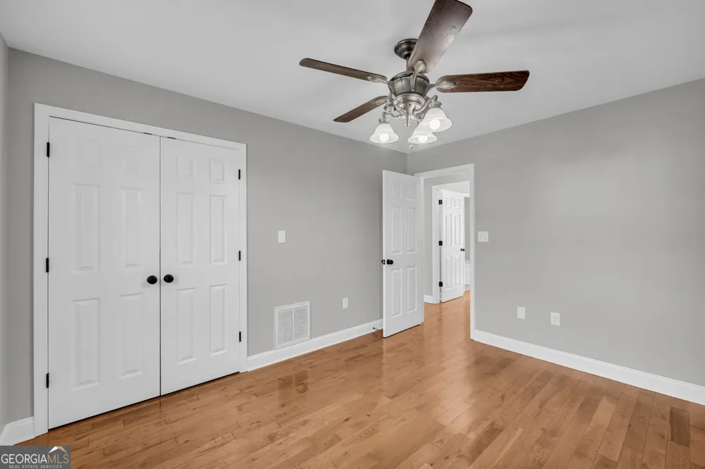 216 Yancey RD Arnoldsville, GA 30619