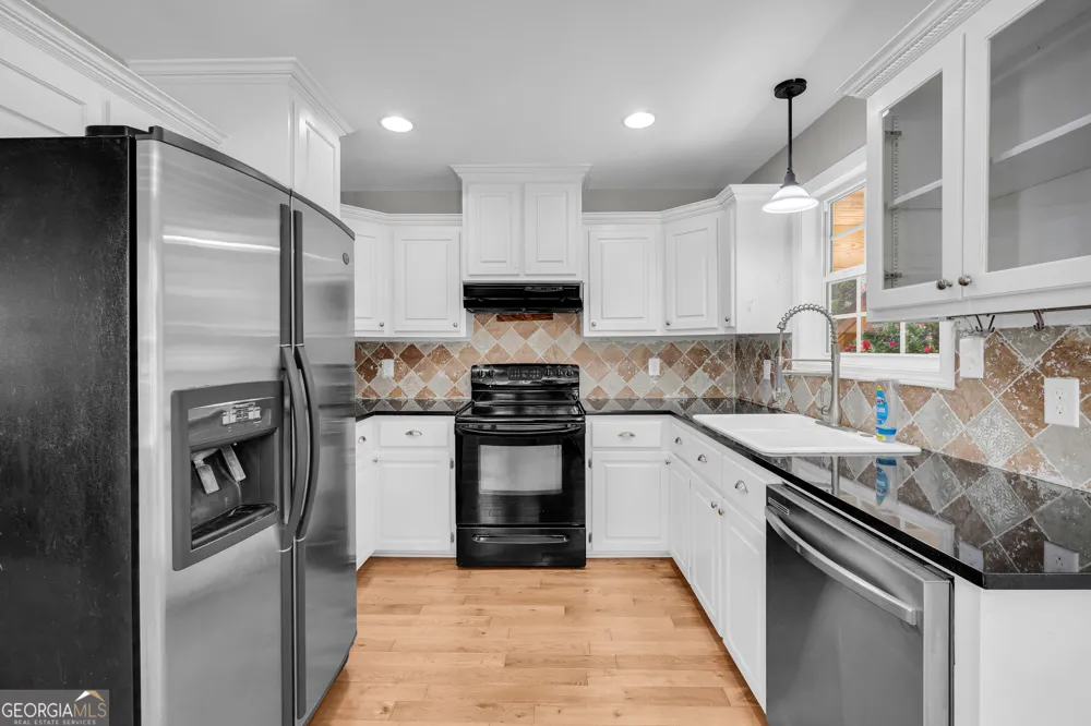 216 Yancey RD Arnoldsville, GA 30619
