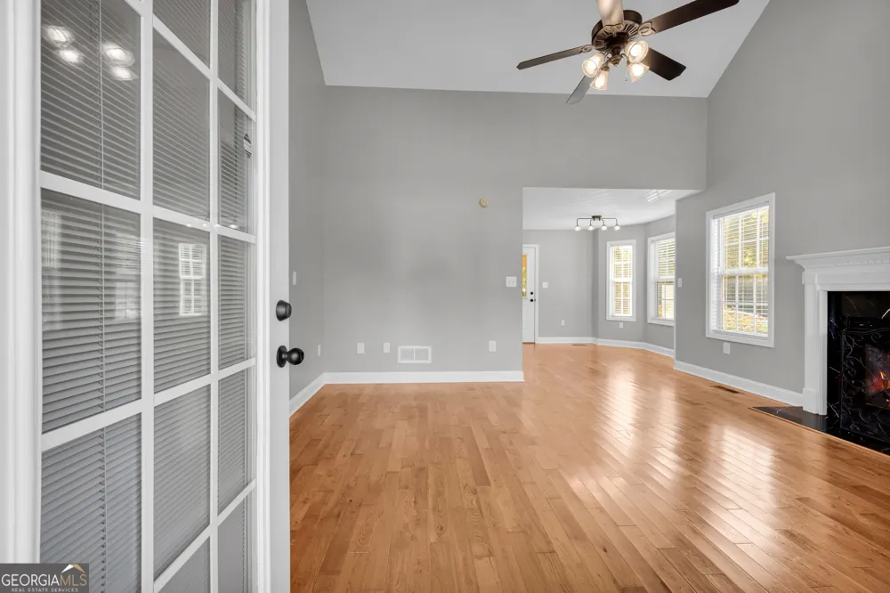 216 Yancey RD Arnoldsville, GA 30619