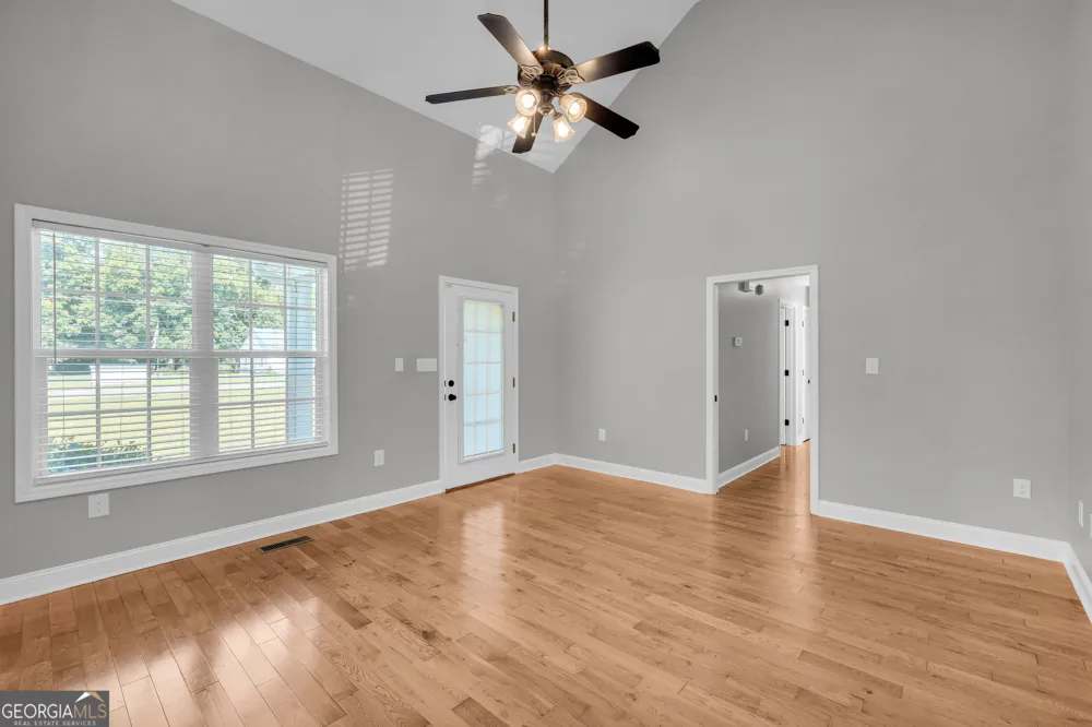 216 Yancey RD Arnoldsville, GA 30619