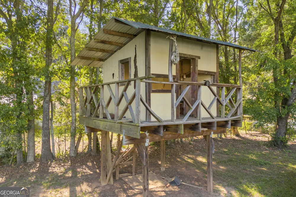 216 Yancey RD Arnoldsville, GA 30619