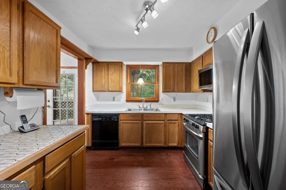 568 Stratford GRN Avondale Estates, GA 30002