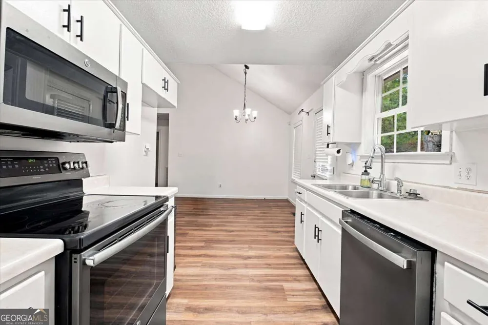 452 Parrish RD Cedartown, GA 30125